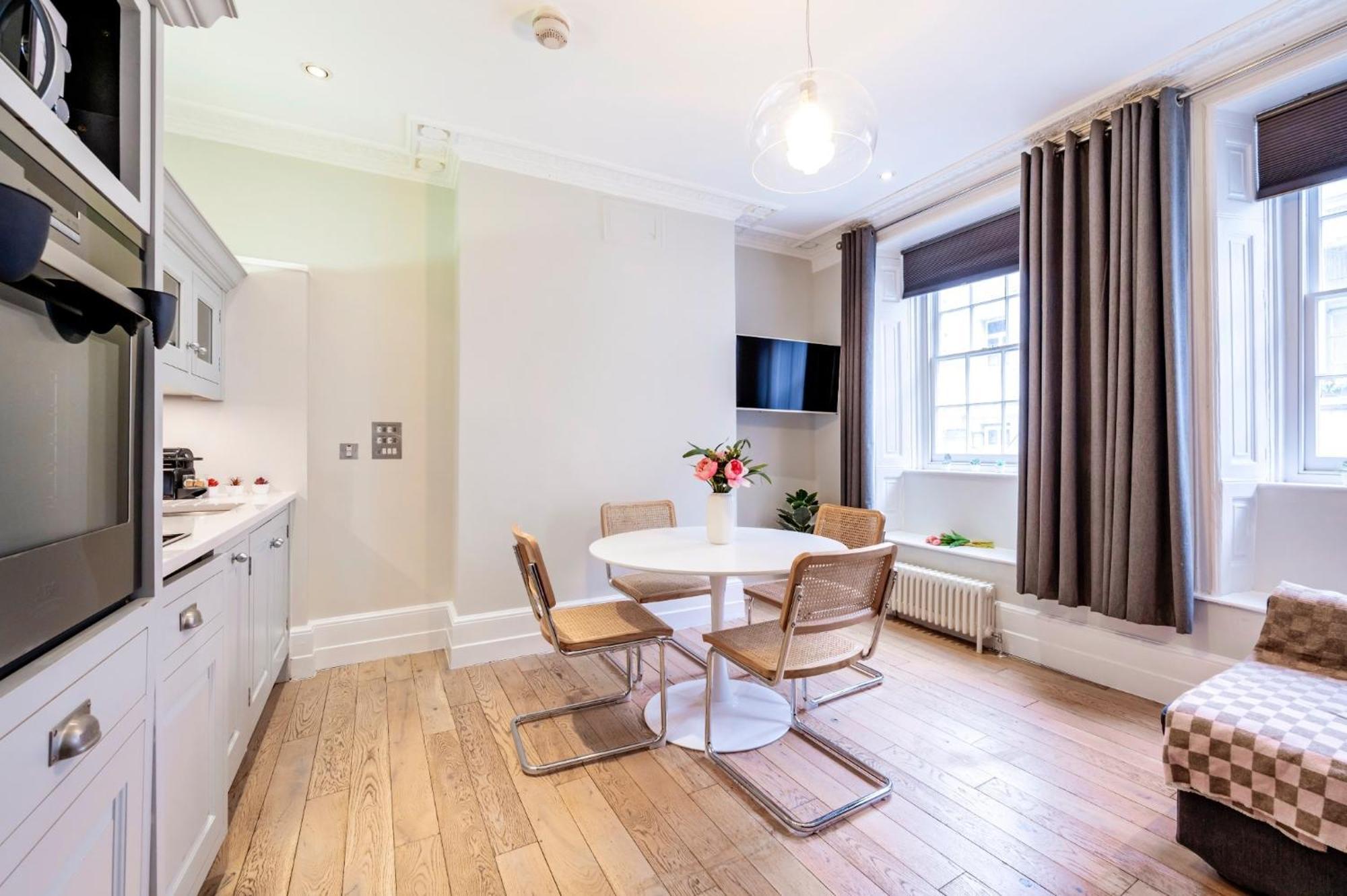 Welcome London St Martin'S Экстерьер фото