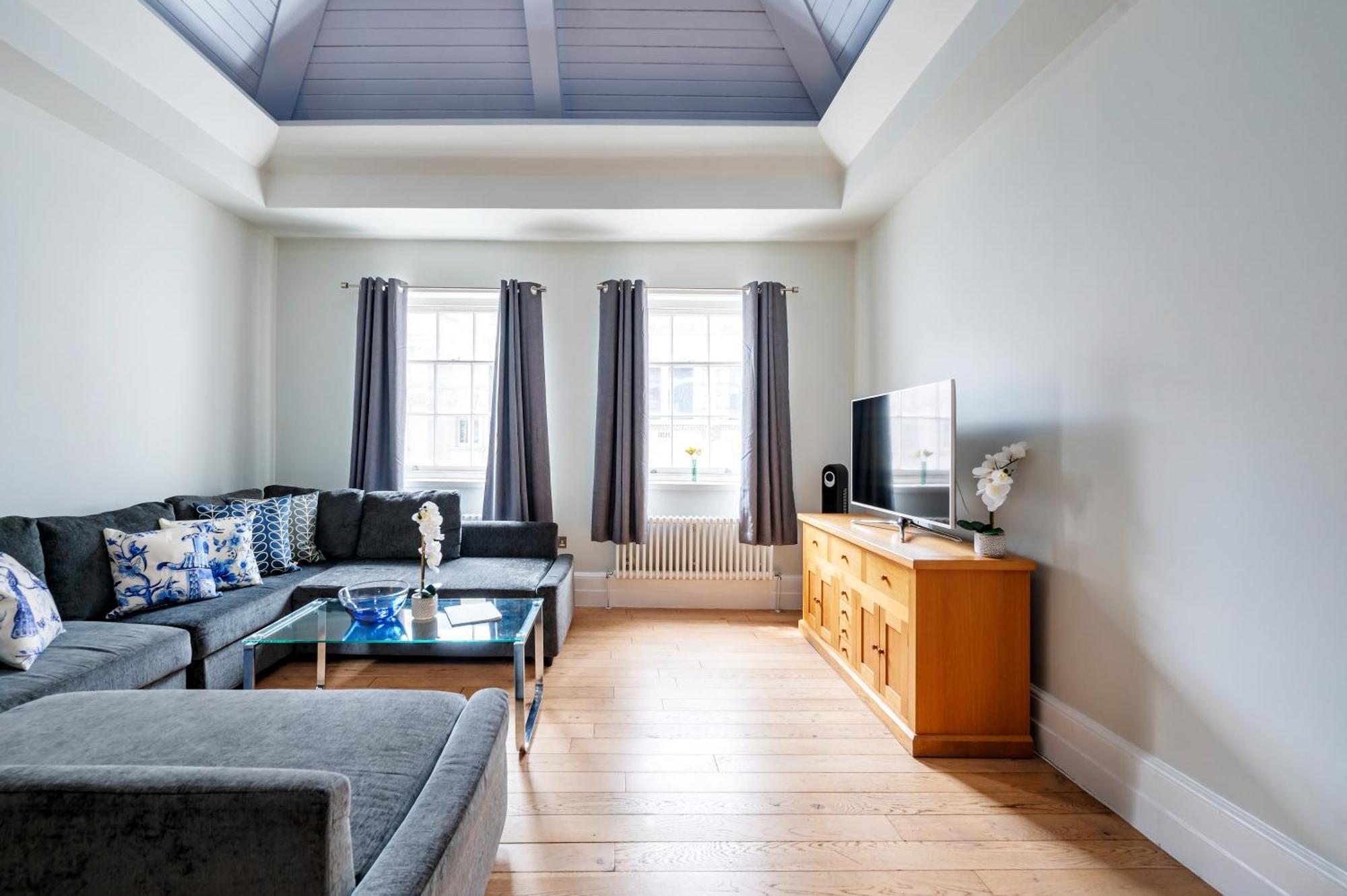 Welcome London St Martin'S Экстерьер фото